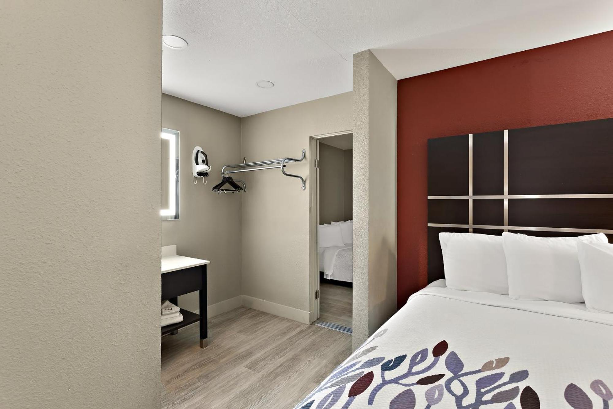 Red Roof Inn ردينغ، كاليفورنيا المظهر الخارجي الصورة