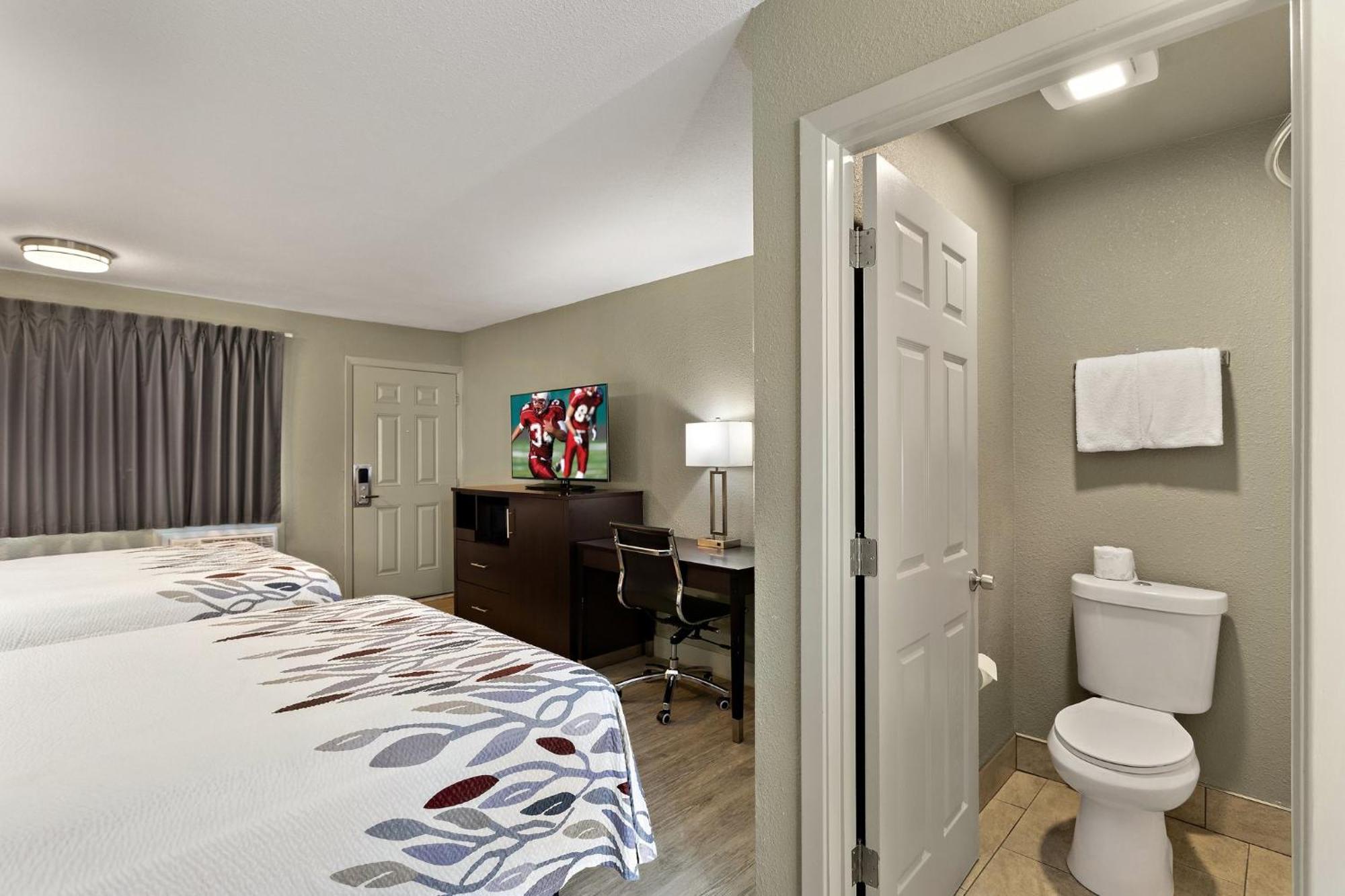 Red Roof Inn ردينغ، كاليفورنيا المظهر الخارجي الصورة