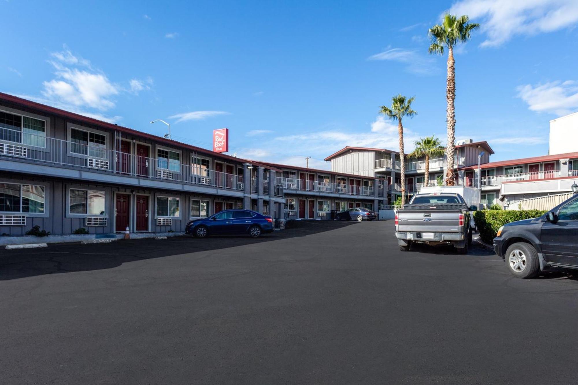 Red Roof Inn ردينغ، كاليفورنيا المظهر الخارجي الصورة