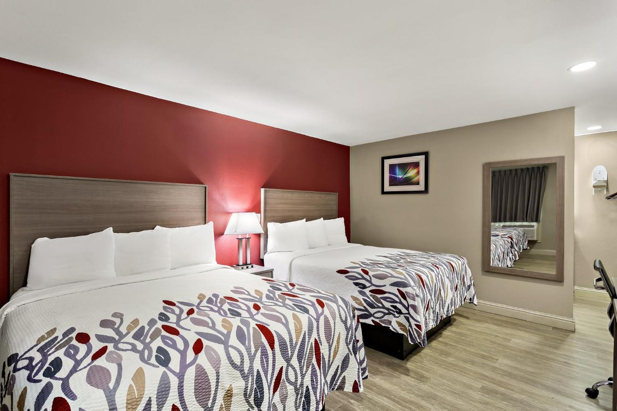 Red Roof Inn ردينغ، كاليفورنيا المظهر الخارجي الصورة