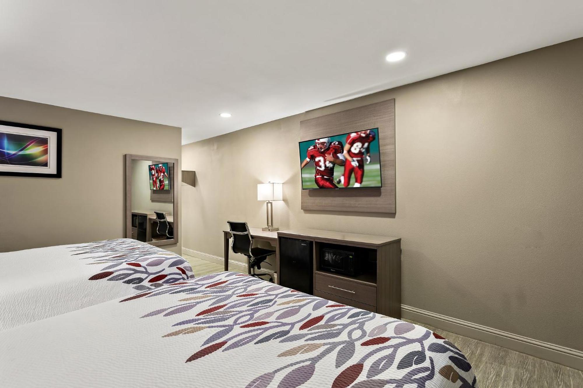 Red Roof Inn ردينغ، كاليفورنيا المظهر الخارجي الصورة